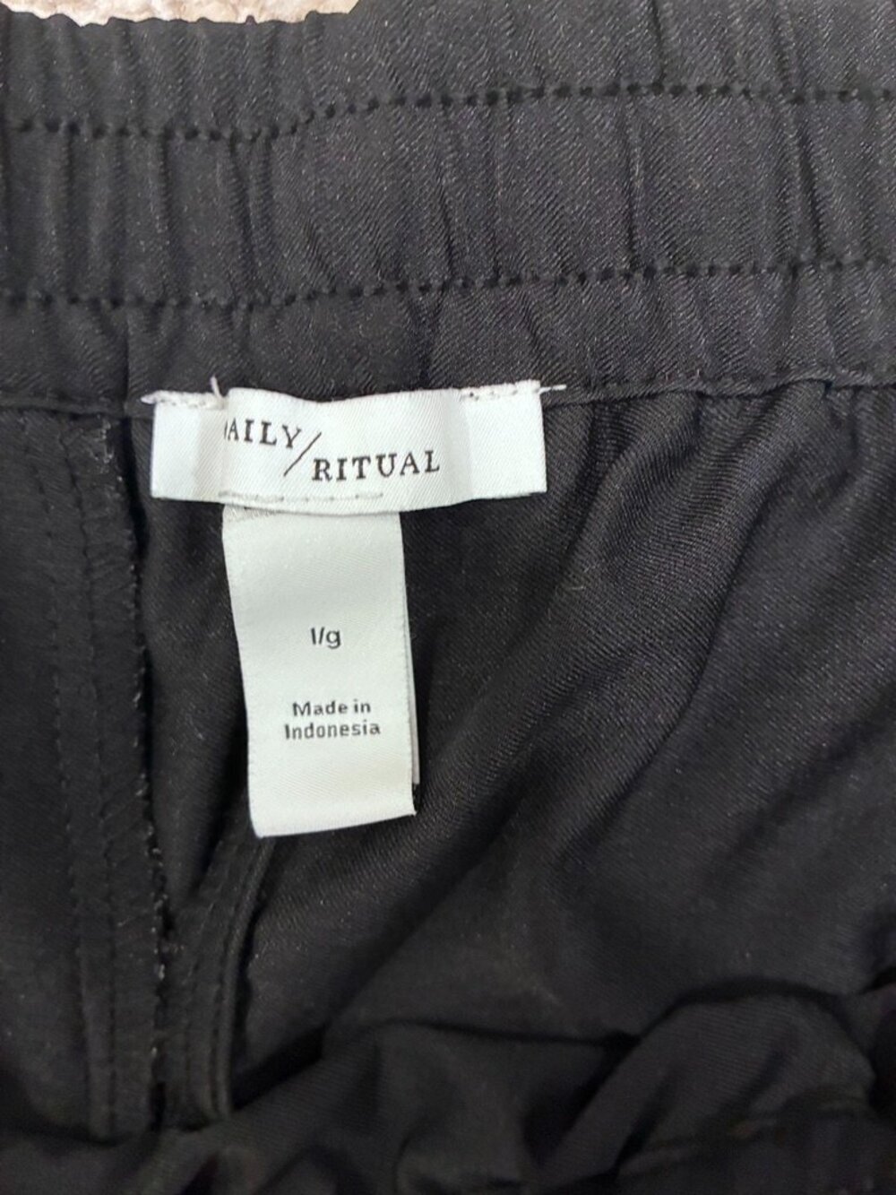 Daily Ritual Black Drawstring Jogger Pants – Large - Picture 2 of 2